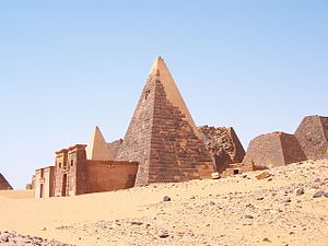 אתר הפירמידות במרואה, בירת ממלכת כוש הקדומה (כיום בסודאן).