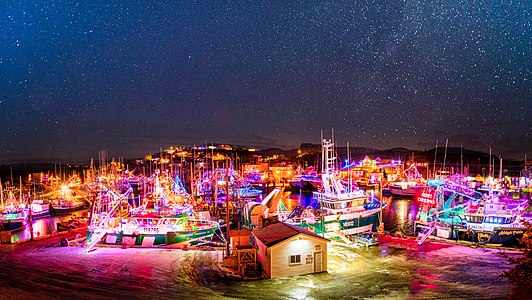 Port de Grave Christmas Boat Lighting โดย Ting ting Chen