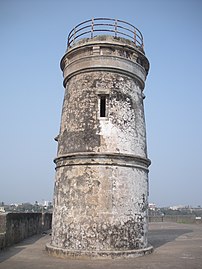 Vuurtoren en wachttoren van het fort Moti Daman