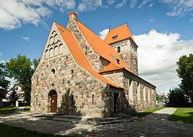 Zabytkowy p.w. Wniebowzięcia NMP z roku 1924 we wsi Kalinowo (powiat ełcki).