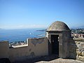 Vedere către Posillipo de pe terasa castelului