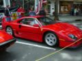 Ferrari F40 – Ferrarin 40-vuotisjuhlamalli – joka oli myös Ferrarin vastaus Porschen 959-mallia vastaan.