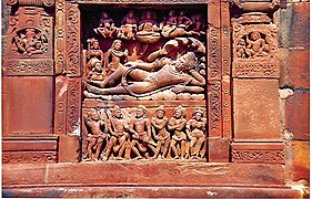 Relieve de Viṣṇo Anantasayin, templu de Dashavatara en Deogarh (sieglu V).