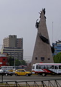 Monumento a Jorge Chávez en Lima.