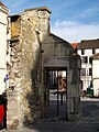 A porta da fazenda Saint-Christophe, onde Modest Camille Debue foi executado, em 1940.