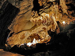 Grotte d'Esclapon[78].