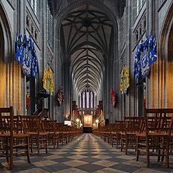 La nef et le chœur de la cathédrale Sainte-Croix d'Orléans. (définition réelle 4 500 × 4 500)