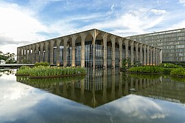 Palacio Itamaraty, sede del Ministerio de Relaciones Exteriores de Brasil (1962-1970), de Oscar Niemeyer, Brasilia