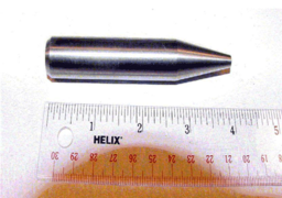 penetrator z amunicji API 30 x 173 mm