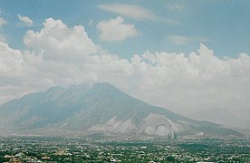 El Cerro de las Mitras visto desde el Cerro de Chipinque