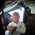 Aldrin v interiéri lunárneho modulu počas letu k Mesiacu