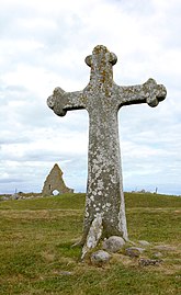 Stone cross and chapel ruins at Kapelludden