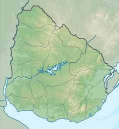 Mapa konturowa Urugwaju, na dole nieco na prawo znajduje się czarny trójkącik z opisem „Cerro Penitente”