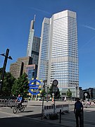 Der Hauptsitz der Europäischen Zentralbank - panoramio.jpg