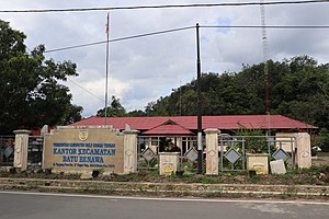 Kantor camat Batu Benawa