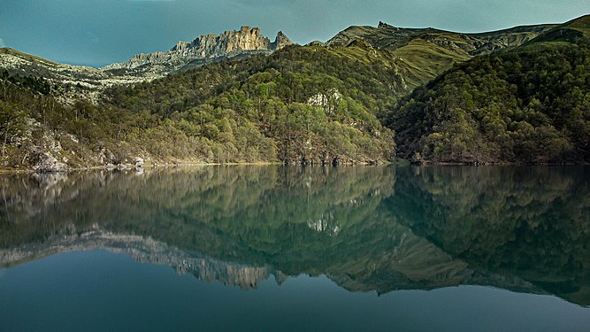 Maralgol lake. Goygol District. Photograph: Pavel.Heydarov