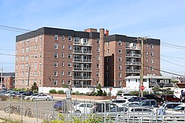 Building on Long Beach boardwalk