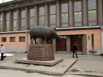 «Cerdo de bronce», de Mati Karmin.