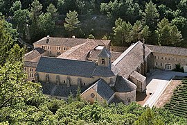 Global view on the site of Sénanque Abbey