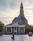 Korenbeurs (Kornbörse) und Aa-Kirche am Fischmarkt