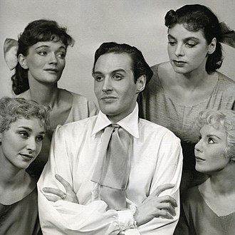 Hariette Garellick, Ulla Smidje, Lars Granberg, Sif Sterner (nederst till höger) och Kerstin Wibom i Babels torn på Helsingborgs stadsteater 1954.