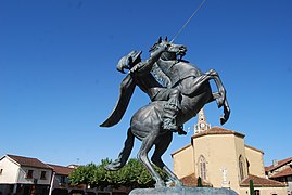 Statue équestre d'Artagnan Lupiac.jpg