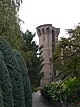Torre Circolare della Cinta Muraria nel Centro Storico di Avigliana