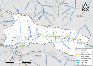 Carte en couleur présentant le réseau hydrographique de la commune