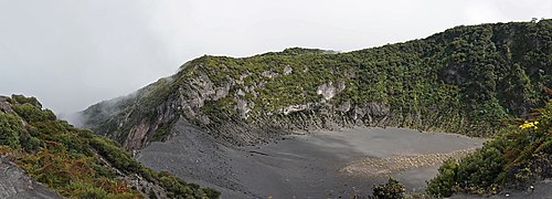 Crater Diego de la Haya Irazu volcano CRI 01 2020 3681.jpg