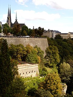 S Péitrussdal vu de Adolphe-Bruck us gseh