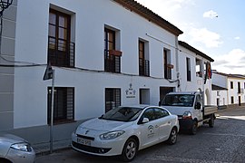 La Nava, Huelva - hogar del pensionista + casa consistorial.jpg