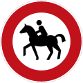 257-51: Zákaz vjazdu jazdcom na koňoch