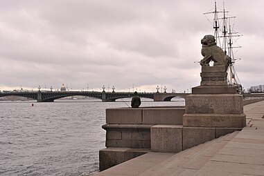 Ши-цза (Санкт-Петербург) на Петровской набережной