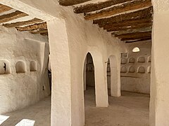 Intérieur mausolée de Cheikh Sidi Brahim 3.jpg