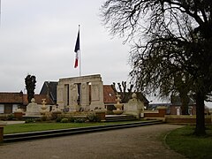 Le monument aux morts.