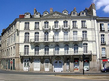 Hôtel Durbé, situé au 86 quai de la Fosse : façade inscrite le 7 janvier 1926[28]