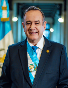 Retrato de Alejandro Giammattei, Presidente de Guatemala (2020-2024) (cropped).png