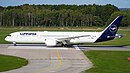 Hannover_Airport_Lufthansa_Boeing_787-9_Dreamliner_D-ABPA_(DSC06590)