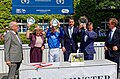 Präsident von Deutscher Galopp Michael Vesper, Regierende Bürgermeisterin Franziska Giffey, Jockey James Doyle, Westminster-Chef Marian Ziburske, Vertreter des Besitzers Godolphin, Hoppegarten-Besitzer Gerhard Schöningh