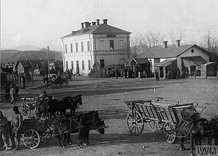 Gara Onești veche, în 1917