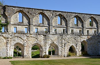 Ruine de l'abbatiale de l'abbaye de Mortemer (Haute-Normandie). (définition réelle 4 741 × 3 089)