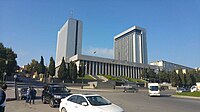 בניין הפרלמנט האזרי.