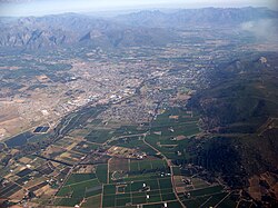 Pemandangan udara Paarl, dilihat di arah tenggara