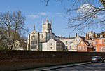 Winchester College Chapel sett från College Street.