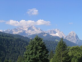 von Nordosten mit Alpspitze