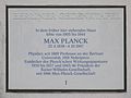 Placa en memoria de Max Planck en su casa de Grunewald. Puesta el 4 de octubre de 1989.