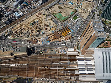 建設中の地下ホーム（2021年）