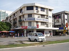 Tiendas en Sinsuran (Kota Kinabalu)