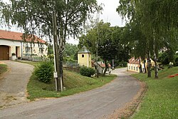 Střed obce se zvoničkou