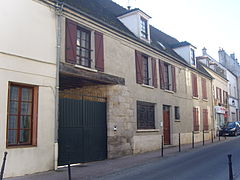 Ancienne écurie du relais de Poste dans la rue Bertaux.